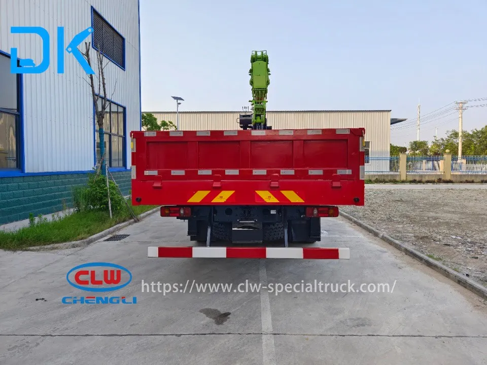 Dongfeng 6x4 12-ton 6-section Boom Straight Arm Truck-mounted Crane high quality