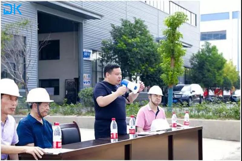 Menjalankan Serangan Roh Pengrajin Dan Membina Kualiti Chengli - Kumpulan Ker...